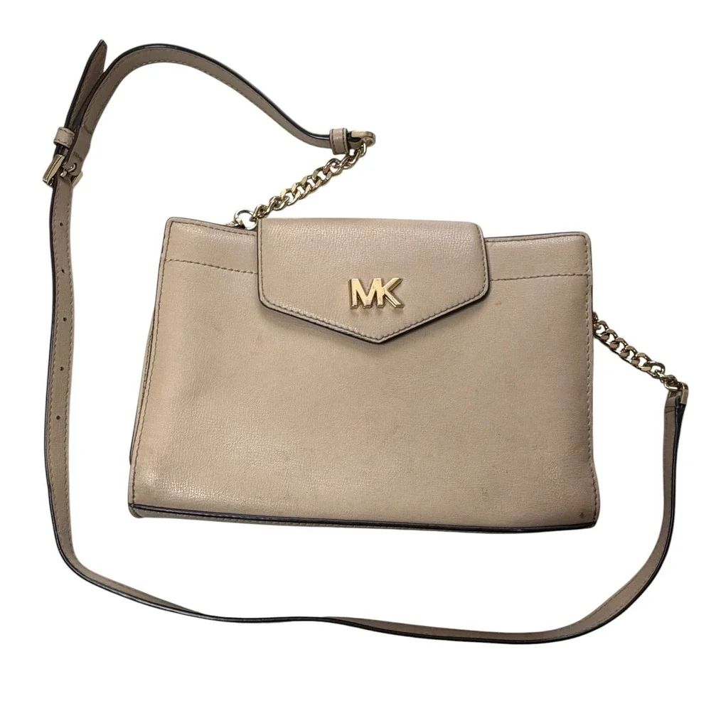 Michael Kors Beige Pebble Leather Crossbody Bag Gold MK Logo Chain Strap‎